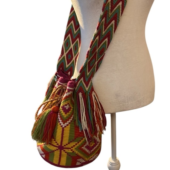 NWOT Authentic 100% Matizada Wayuu Mochila Colombian Crossbody/Bucket Bag Large - Picture 7 of 7